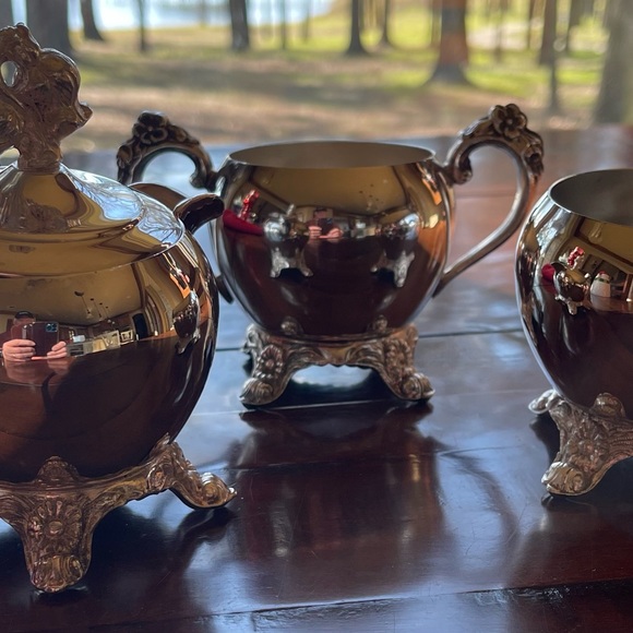 Sugar Bowl, Creamer Bowl, & Sugar Cube bowl Eton Silverplated - Picture 5 of 10